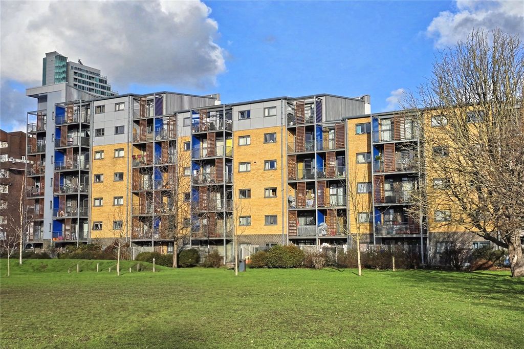 Property photo 2 of 20 Picture No. 42