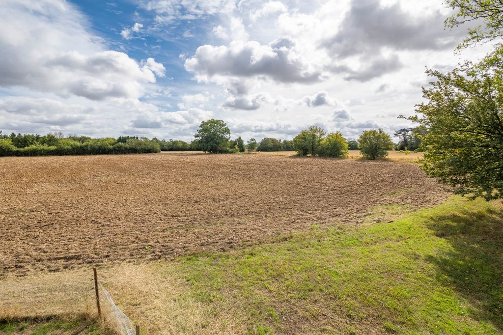 Property photo 2 of 17 _1214758