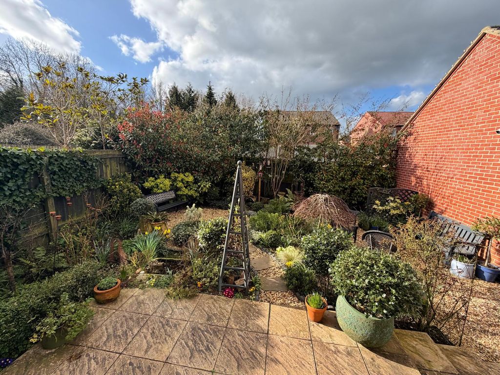 Property photo 2 of 18