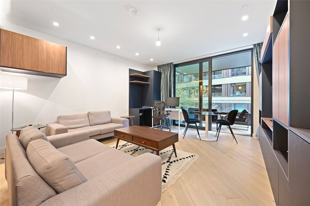 Property photo 2 of 18 Picture No. 23