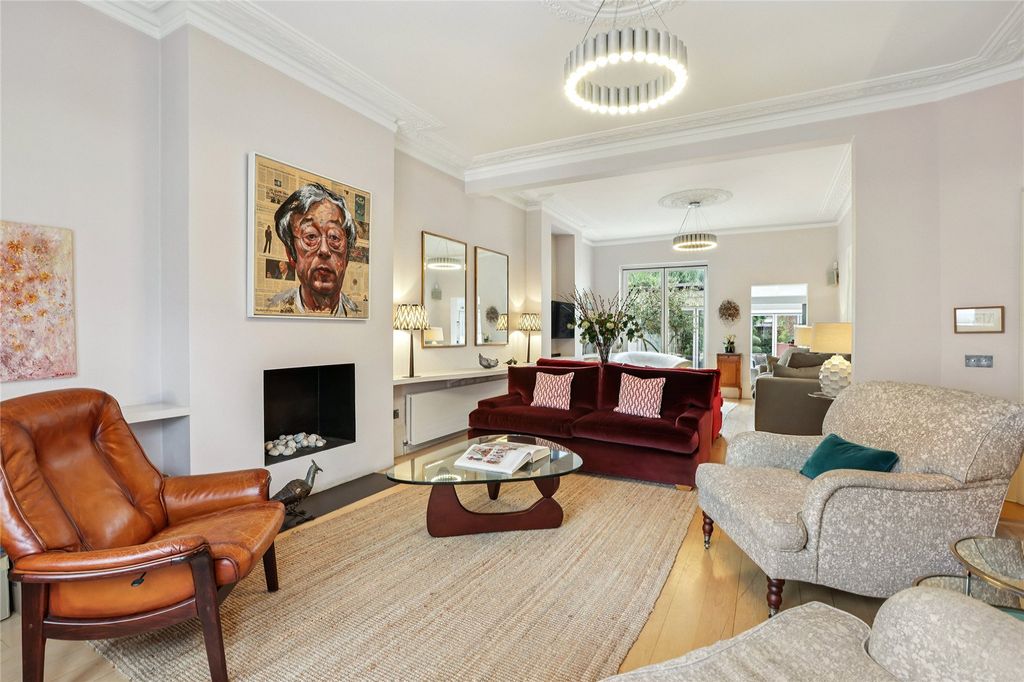 Property photo 2 of 17 Reception