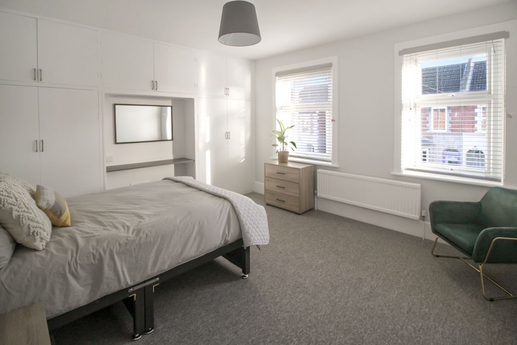 Property photo 2 of 7 Room 3