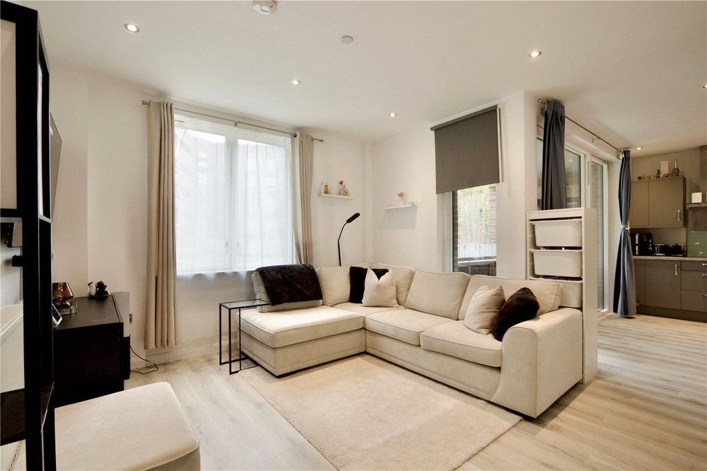 Property photo 2 of 12 Picture No. 03