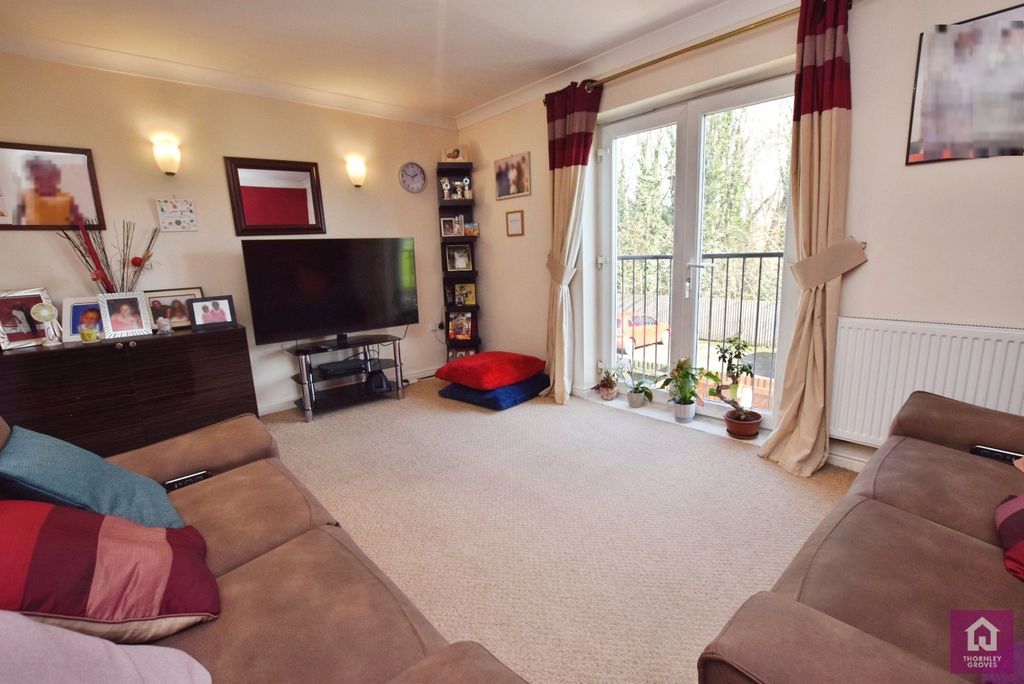 Property photo 2 of 20 Living Room