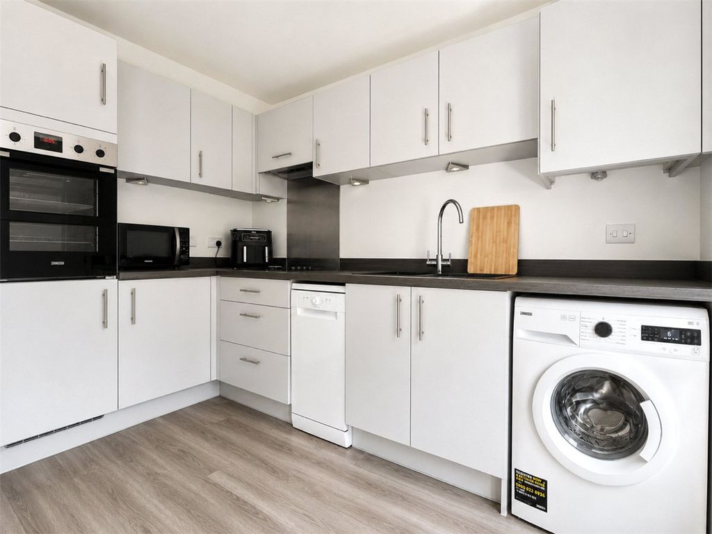 Property photo 2 of 10 Picture No. 07