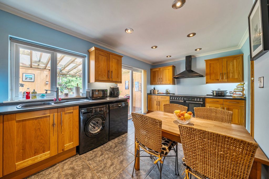 Property photo 3 of 12 1447113-7-69E0Eb7...