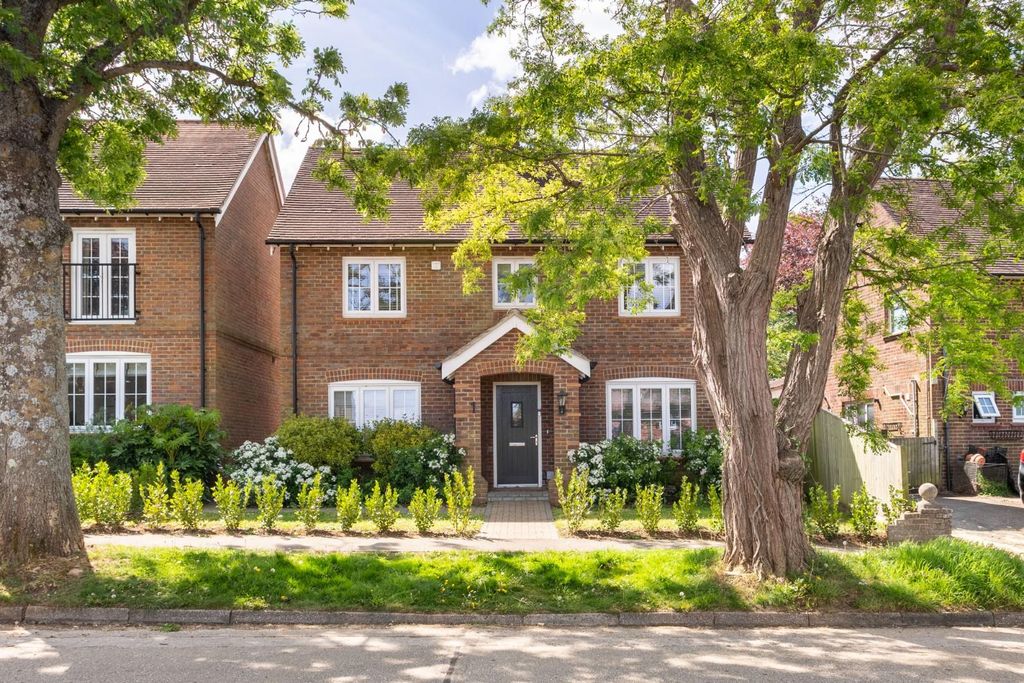 Property photo 1 of 21 Charlwood Drive-20.Jpg