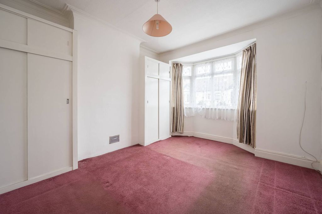 Property photo 3 of 7