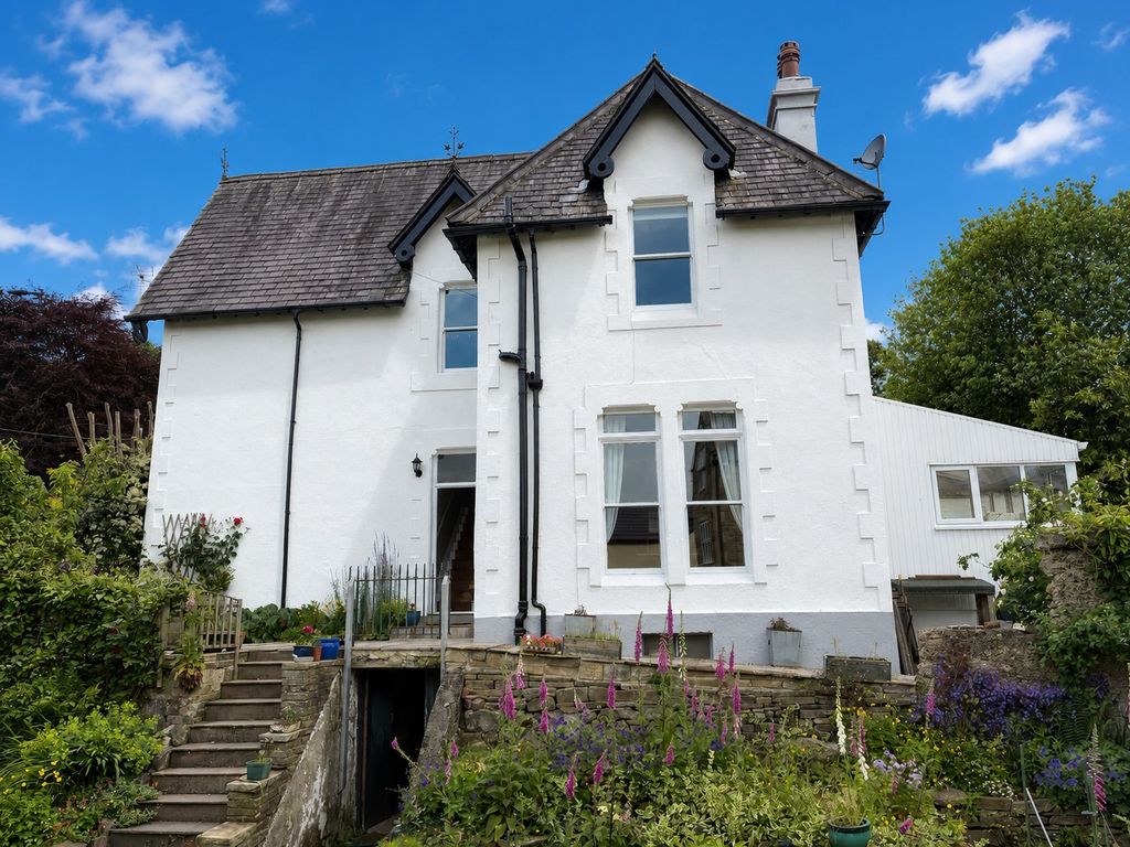 Property photo 1 of 24