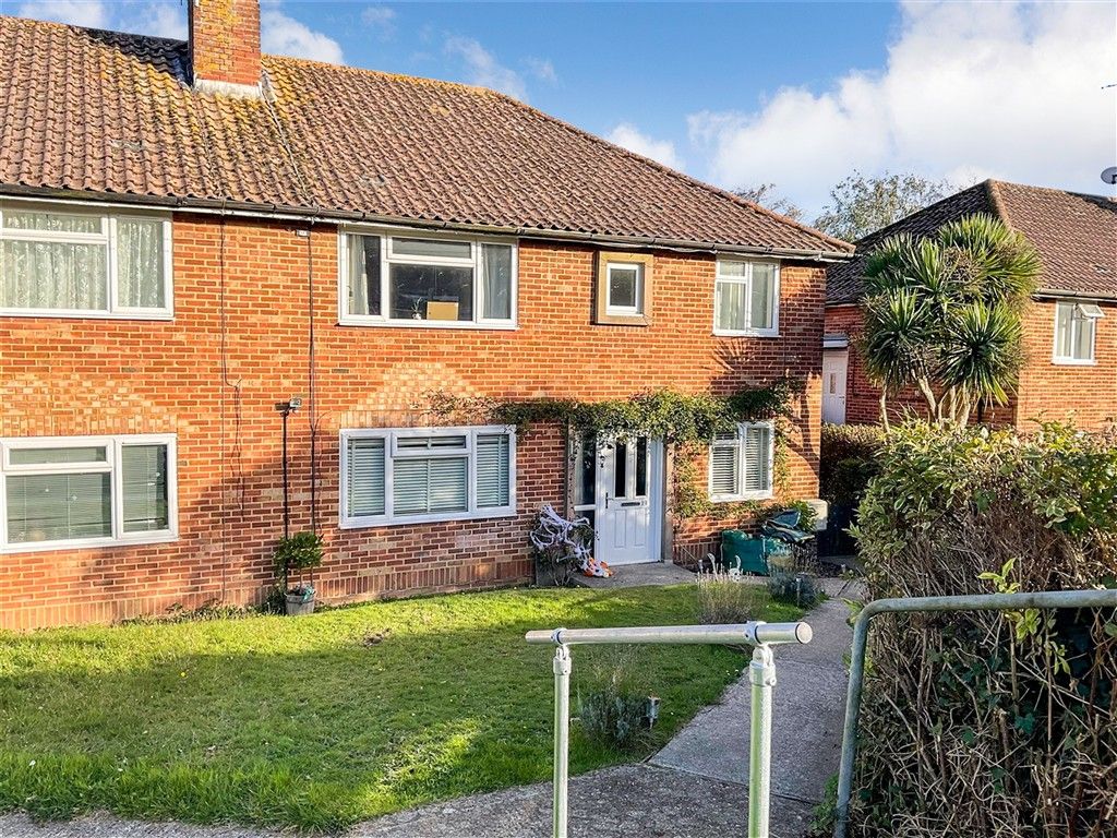 Property photo 1 of 9 Front