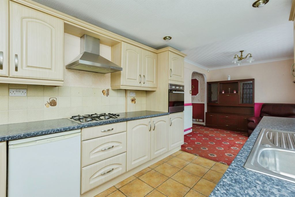 Property photo 3 of 17