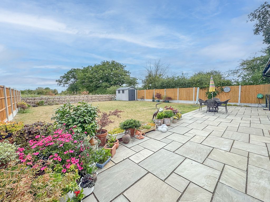 Property photo 2 of 30