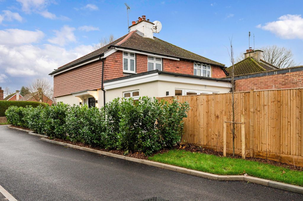 Property photo 2 of 29