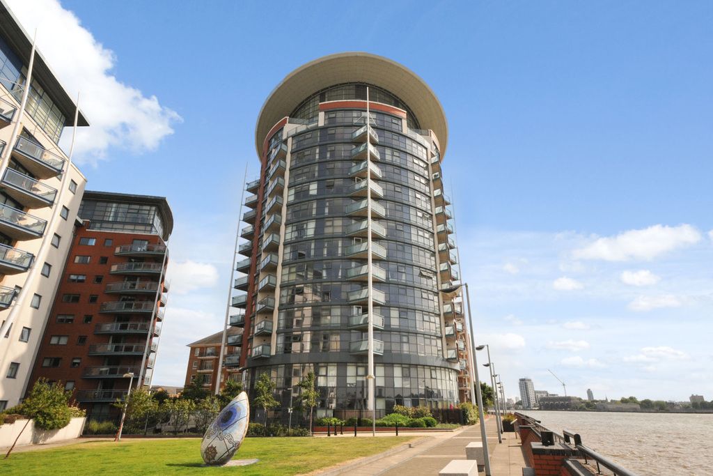 Property photo 2 of 8