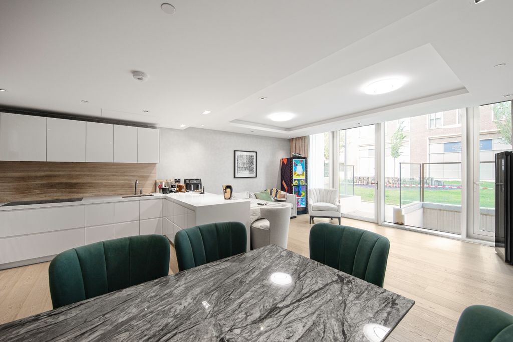 Property photo 1 of 15 094A8752