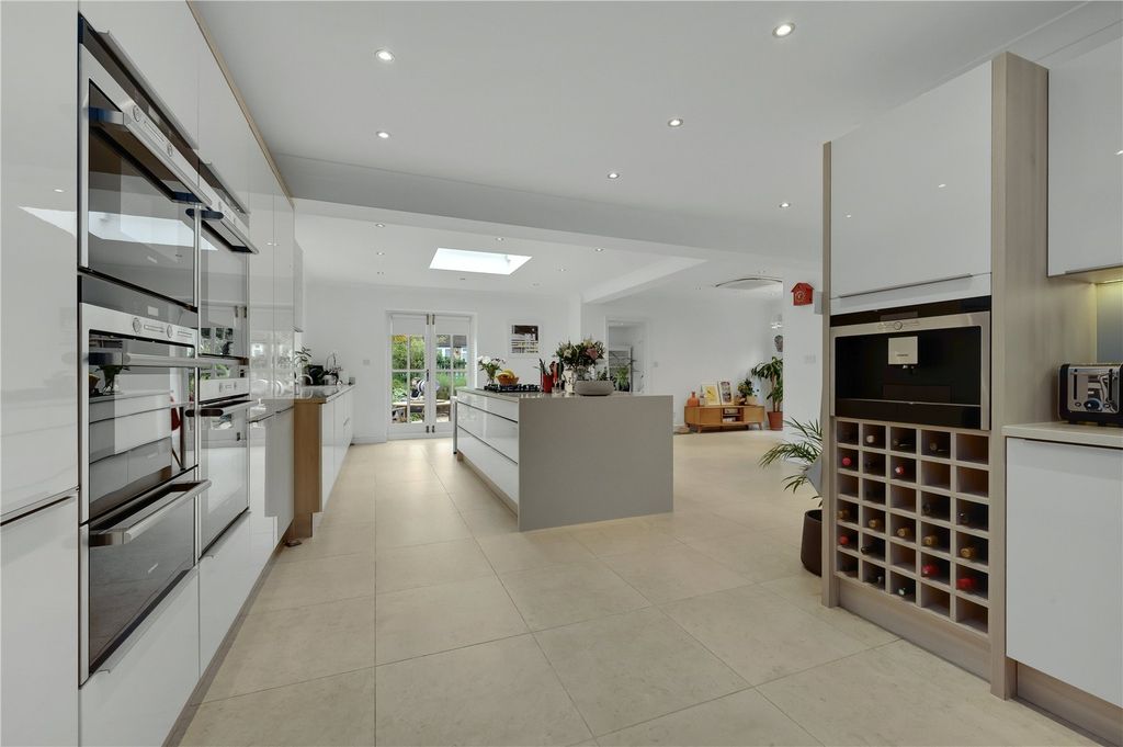 Property photo 3 of 16 Picture No. 05