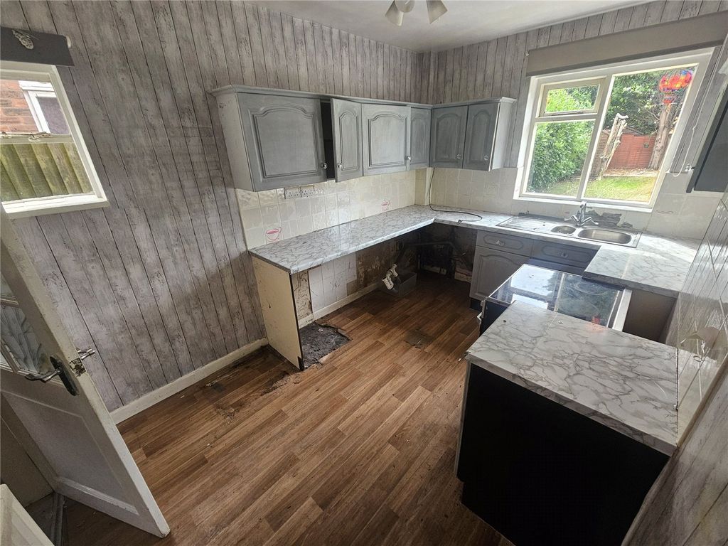 Property photo 3 of 16 Picture No. 12