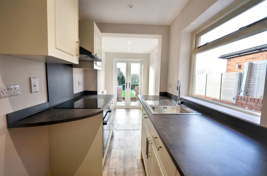 Property photo 3 of 15 Breakfast Kitchen