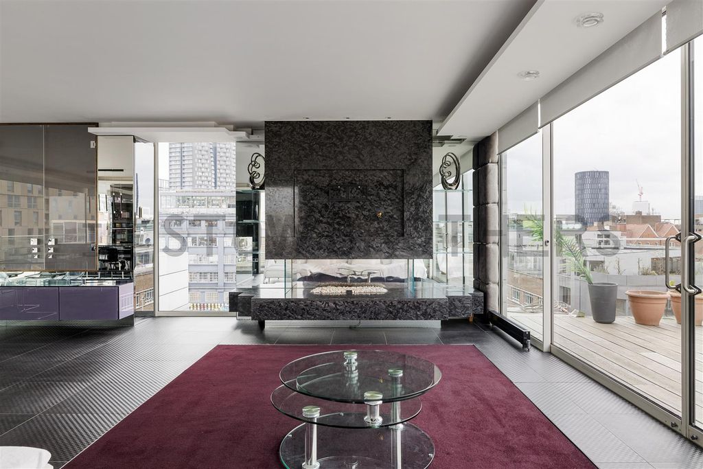 Property photo 3 of 48