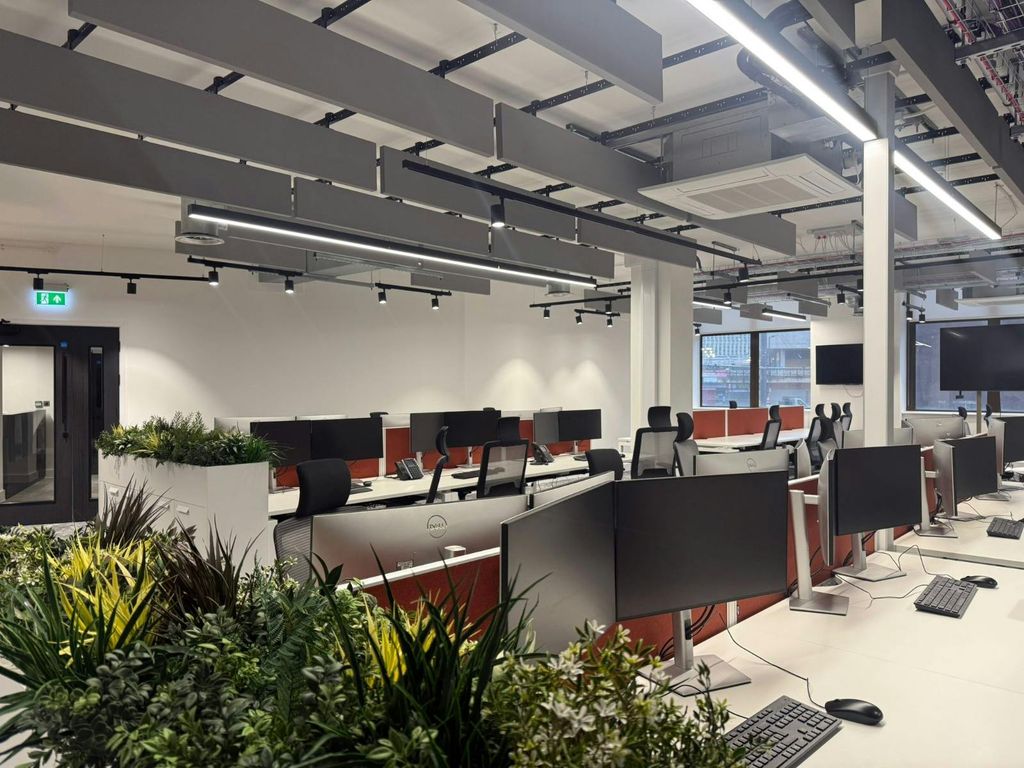 Property photo 3 of 40 Albert House - Fitted Space 8.Jpeg