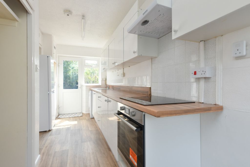 Property photo 2 of 13 1063286