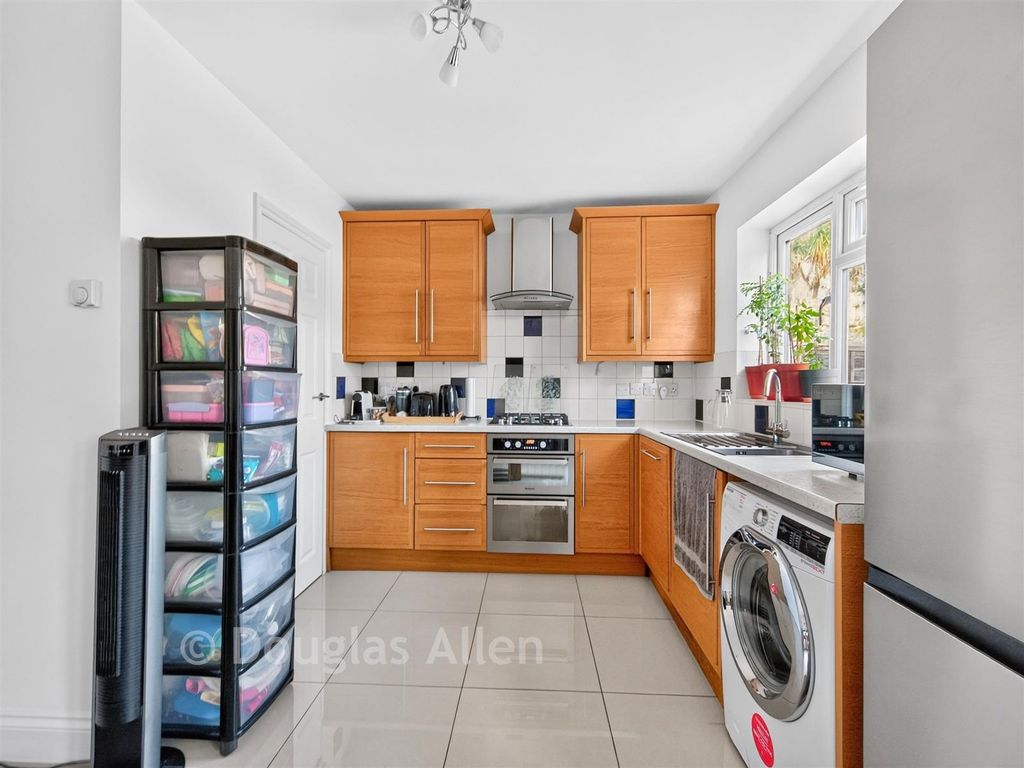 Property photo 3 of 13 Kitchen/Dining Room