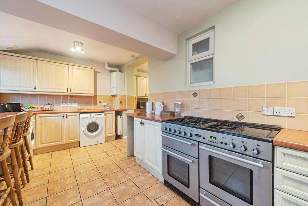 Property photo 3 of 19 Photo #3