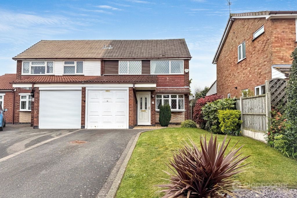 Property photo 1 of 15 5064411