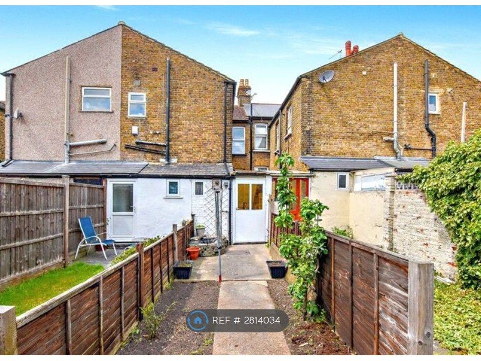 Property photo 2 of 3