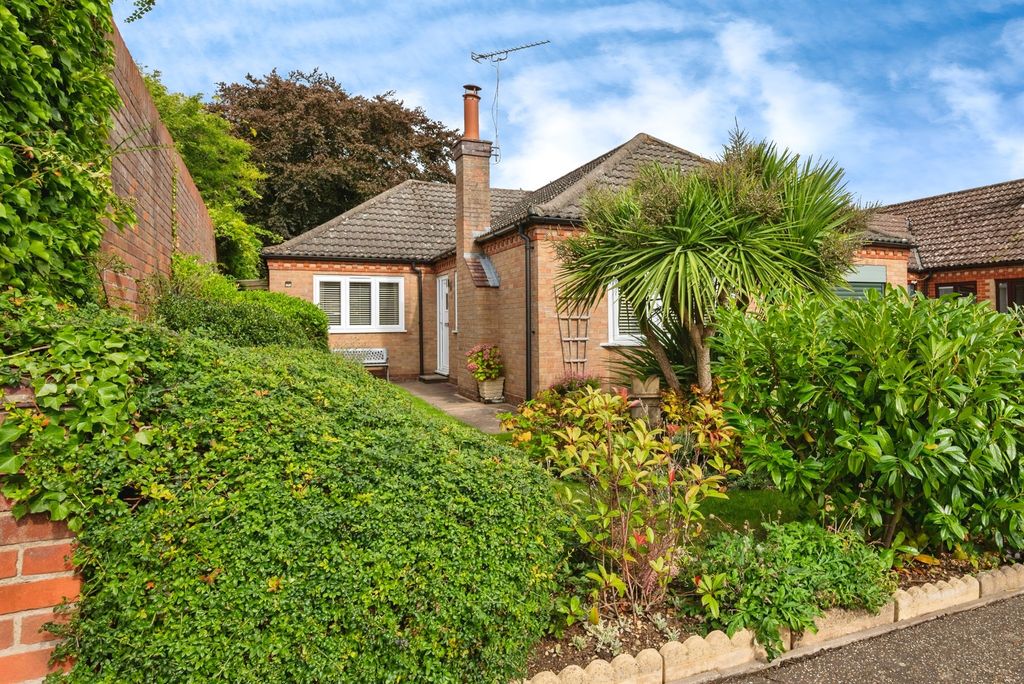 Property photo 1 of 16