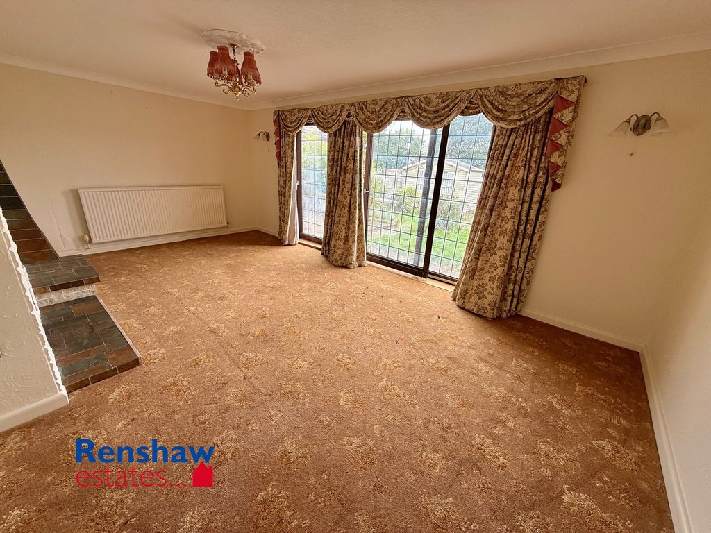 Property photo 3 of 15 L (1)