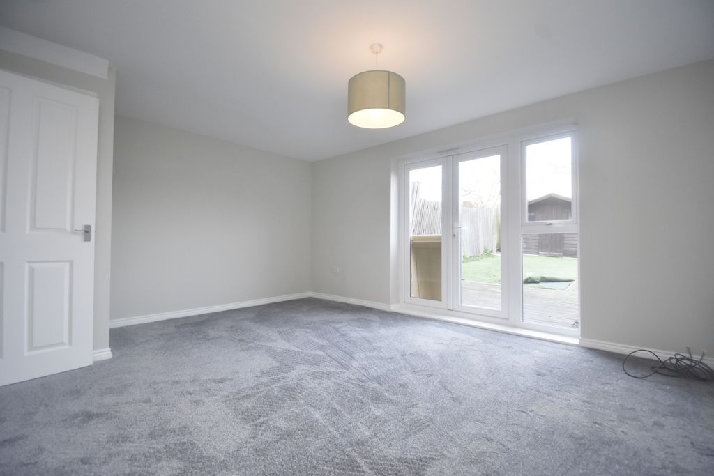 Property photo 3 of 19 Photo 4