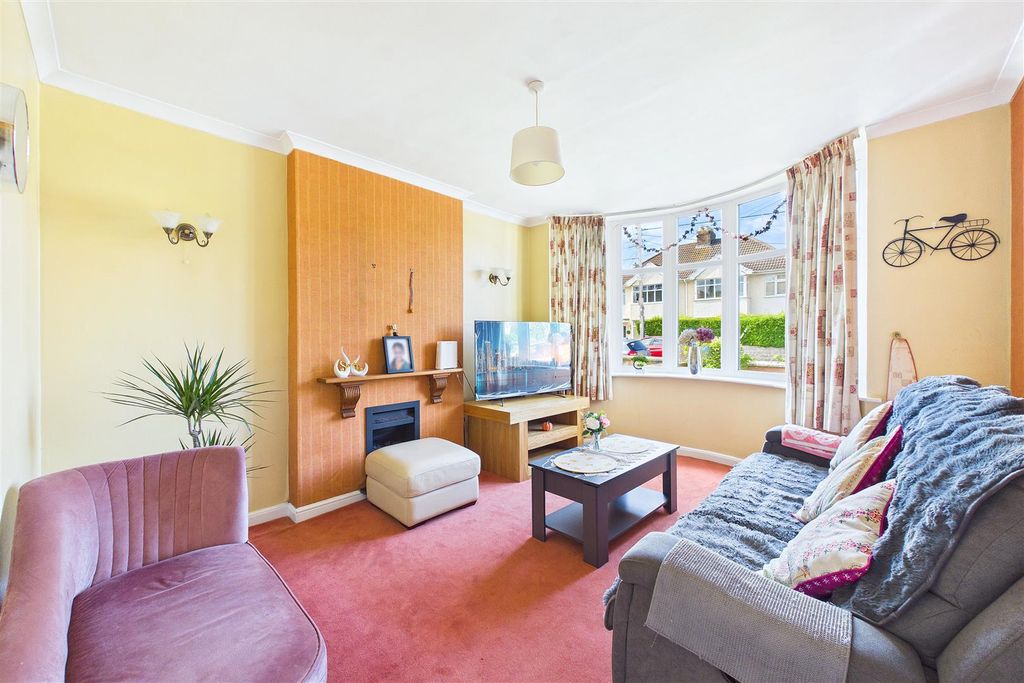 Property photo 2 of 14