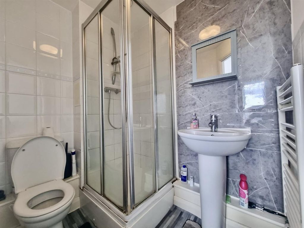 Property photo 2 of 9 564Ab05A-18A8-45C6-990A-818707A33Efe-1.Jpg