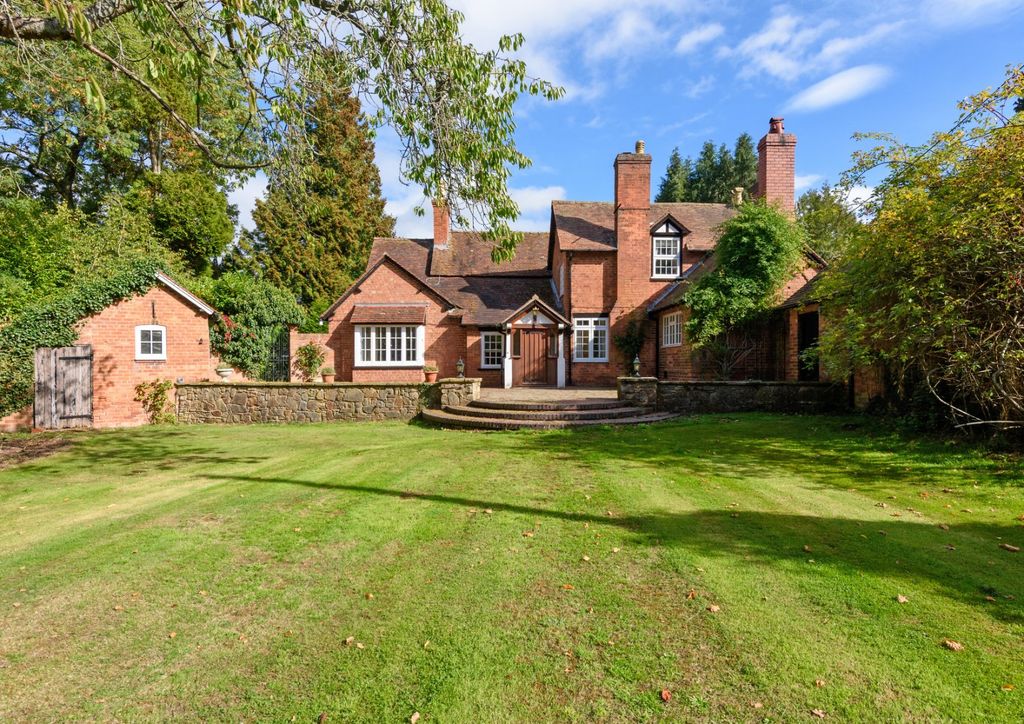 Property photo 1 of 27 House