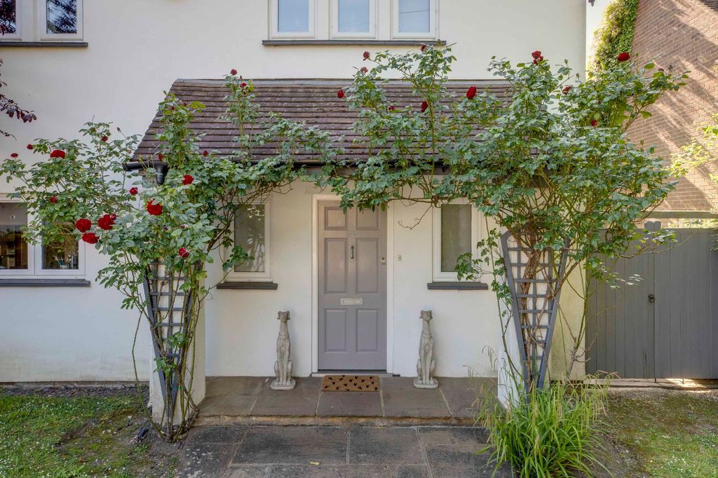 Property photo 2 of 20