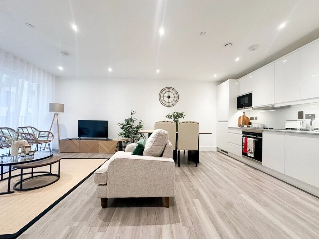 Property photo 2 of 10 Photo 8