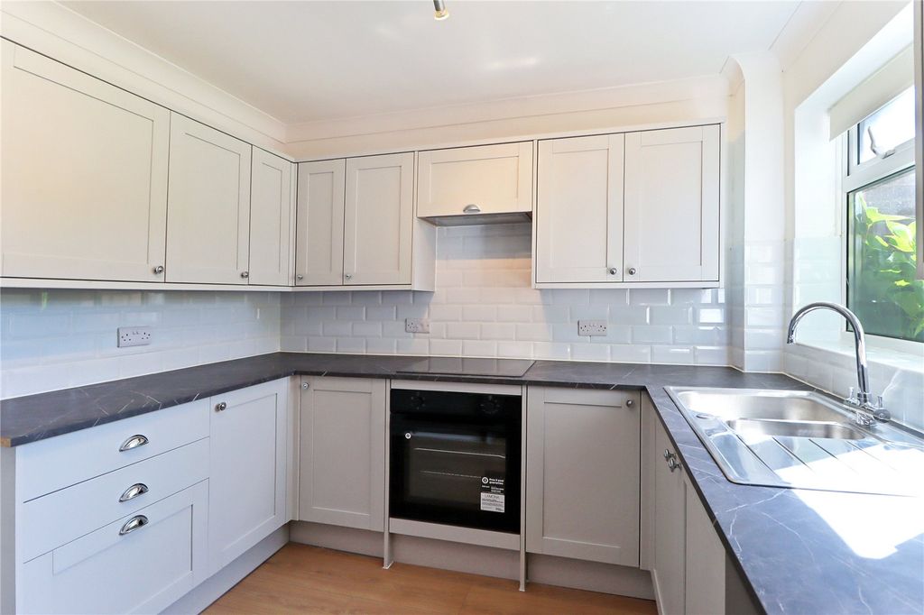 Property photo 2 of 16 Picture No. 22
