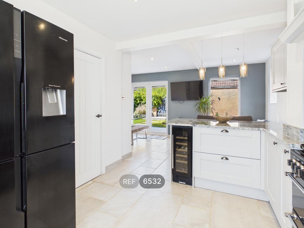 Property photo 3 of 37 Kitchen