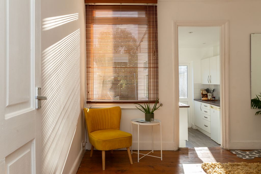 Property photo 3 of 23 Dining Room