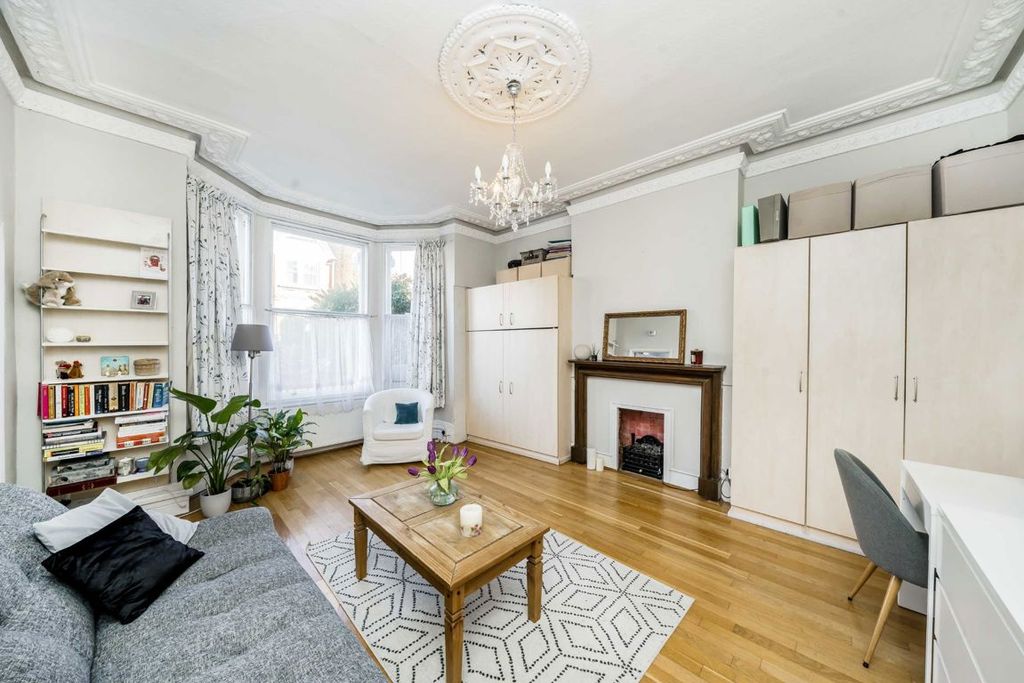 Property photo 3 of 4