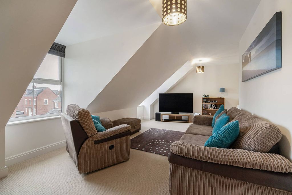 Property photo 3 of 10 39 Brittain Lane - Image 3