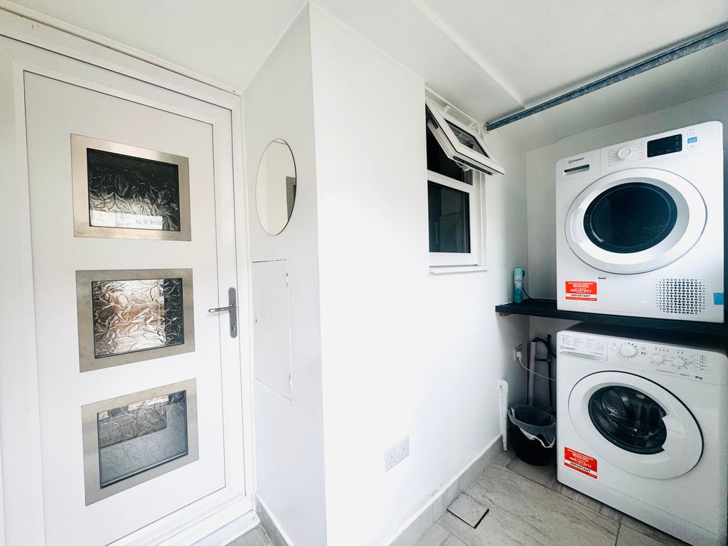 Property photo 2 of 16 Image