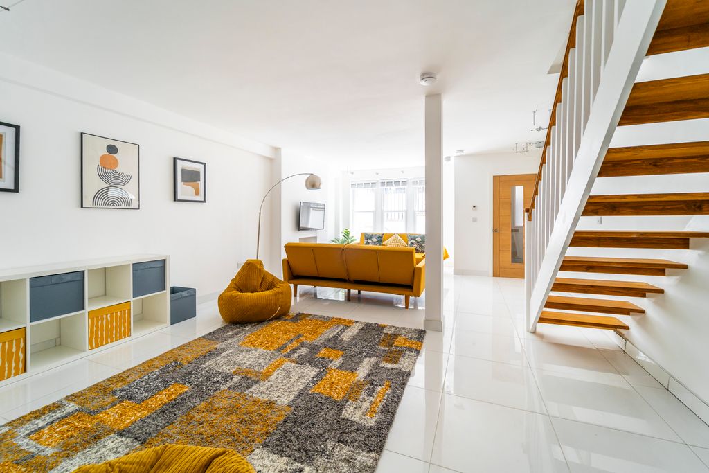 Property photo 2 of 26 Ndb06357