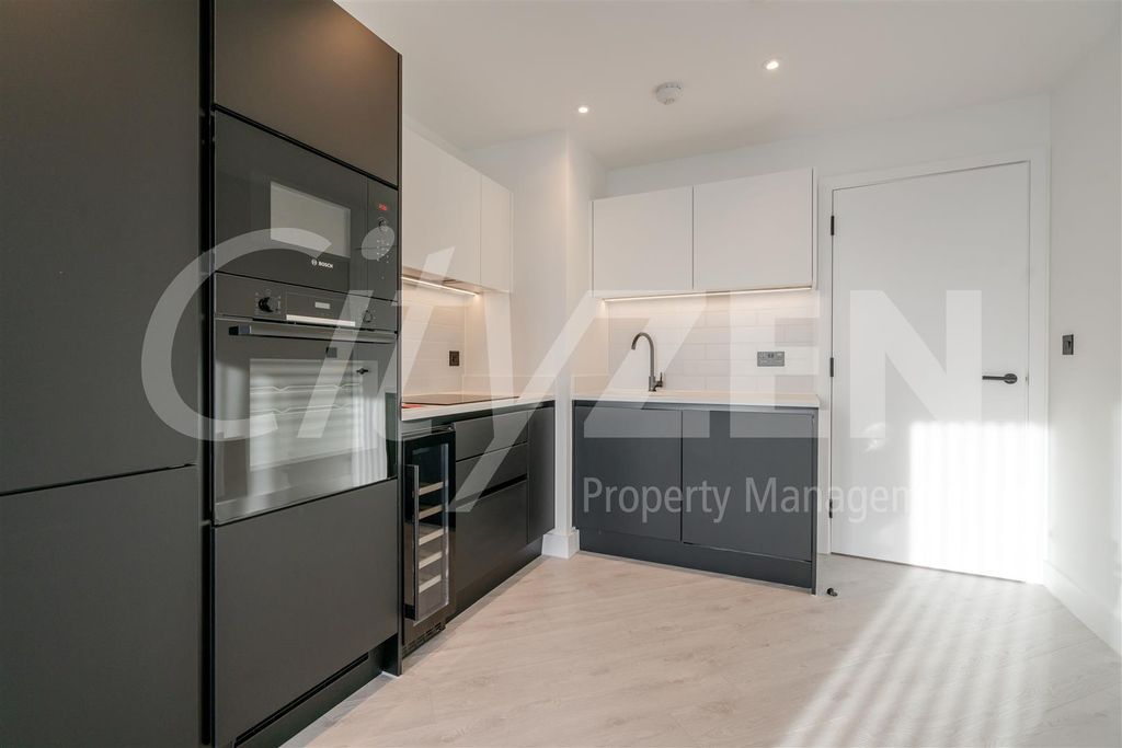 Property photo 2 of 22 Kitchen