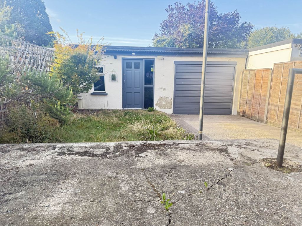 Property photo 2 of 3
