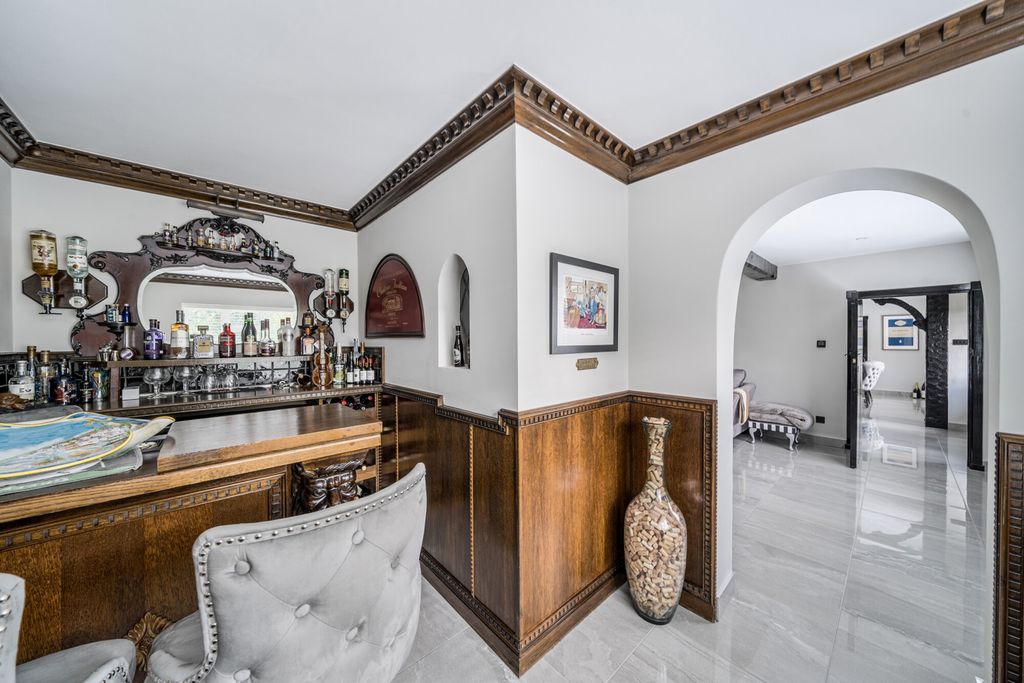 Property photo 3 of 57 1350960-26-68Dd56...