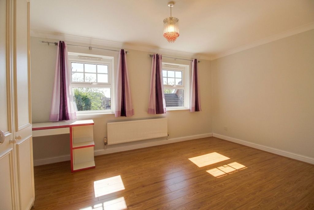 Additional image 15 of 4 bed detached house for saleJohn Newington Close, Kennington TN24