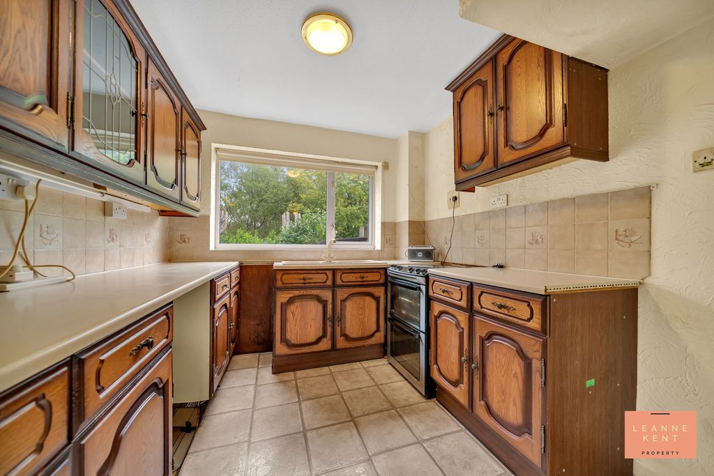 Property photo 3 of 24