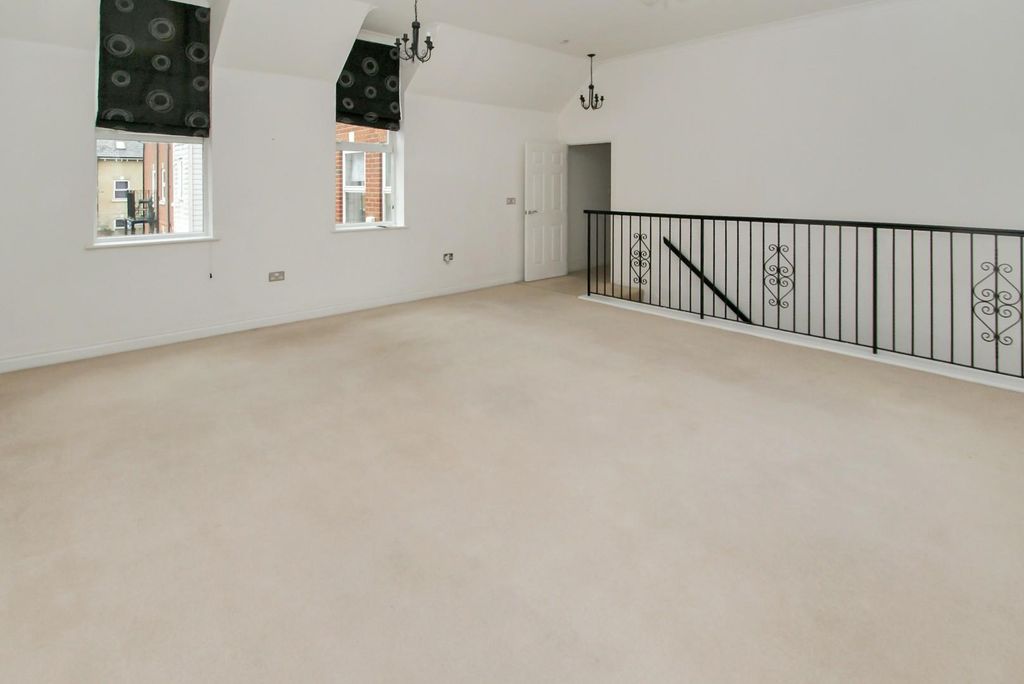 Property photo 3 of 10 2026-02-11 13.11.58.Jpg